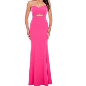 Absolute Gorgeous hot pink Decode strapless gown!